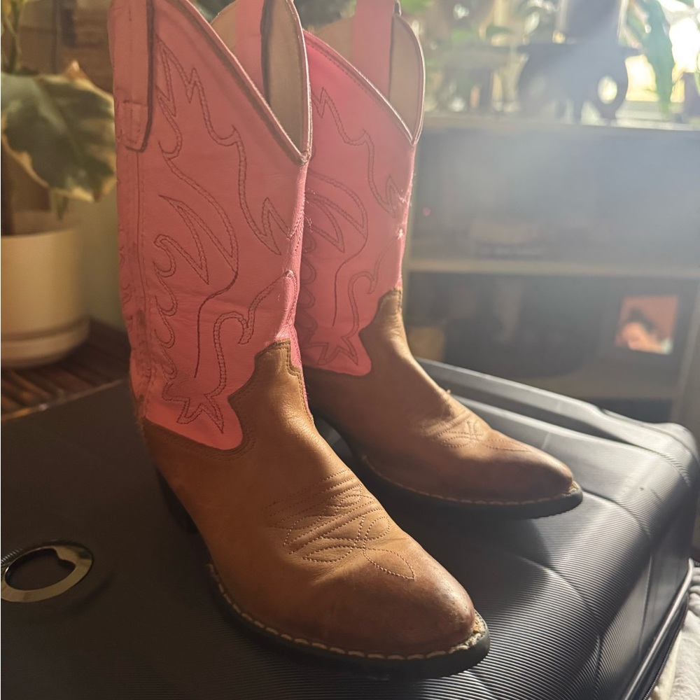Old West Two-Tone Pink and Brown Heeled Boots - Picture 4 of 8